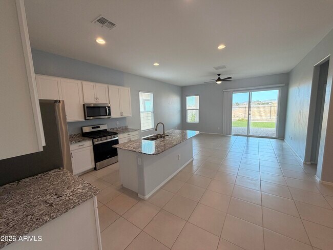 Building Photo - 15628 W Smoketree Dr