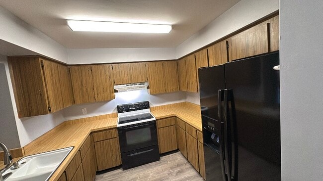 Foto del edificio - 12275 Linden Dr