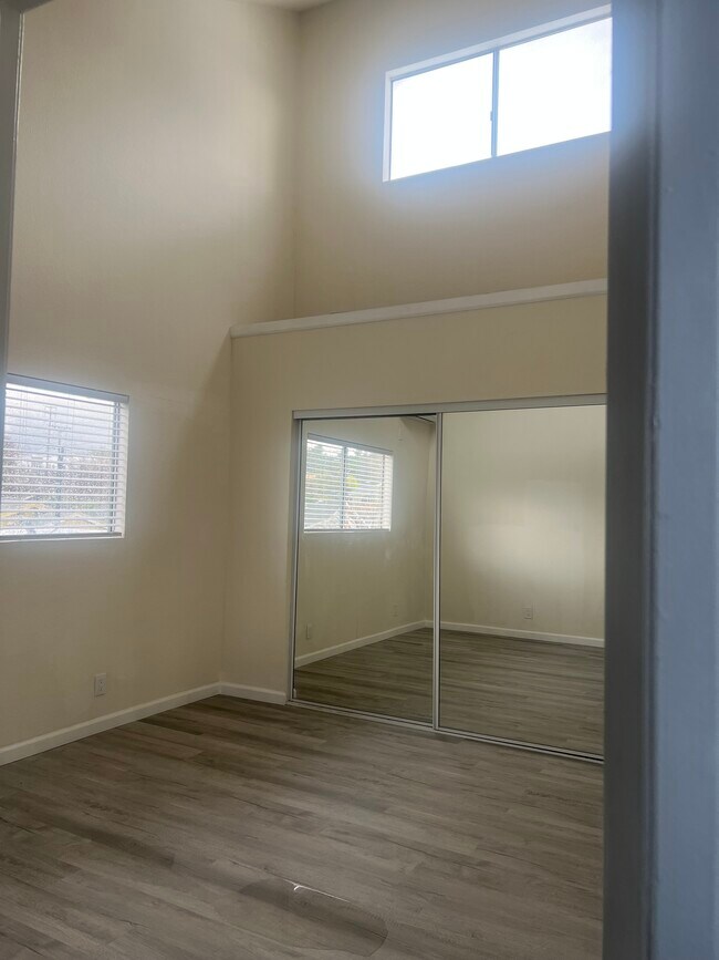 Foto del edificio - 3250 Andrita St