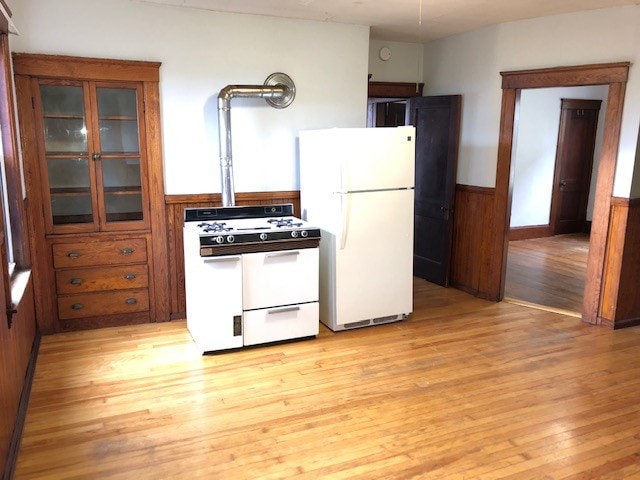 Kitchen - 53 Pilgrim Ave