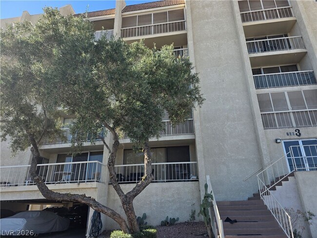 Foto del edificio - 750 S Royal Crest Cir