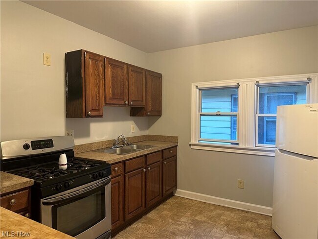 Foto del edificio - 14223 Glenside Rd