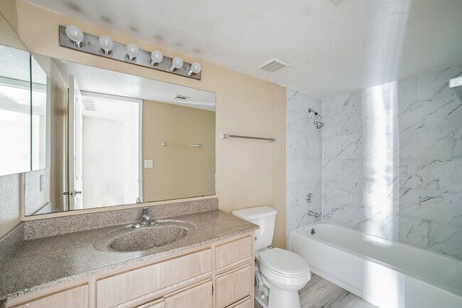 Foto del edificio - 8455 W Sahara Ave