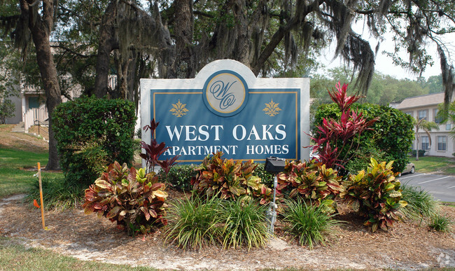 Building Photo - West Oaks Apartments