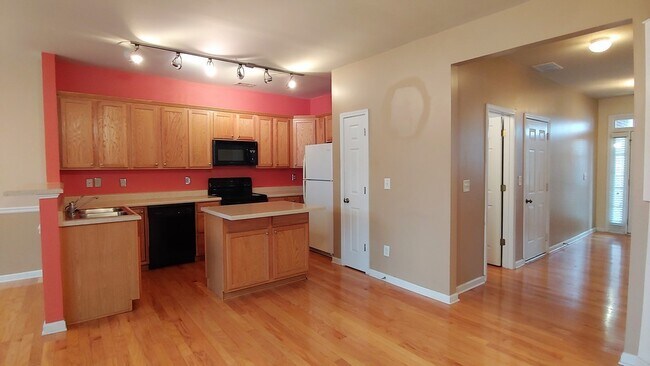 Building Photo - 2690 Pierce Brennen Ct NE