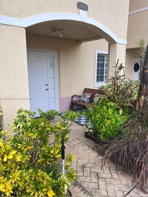 Building Photo - 2098 NE 167th St