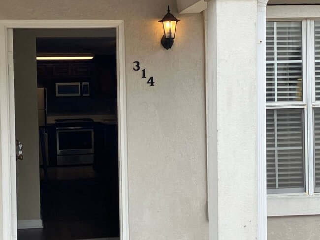 Foto del edificio - 623 N Gloster St