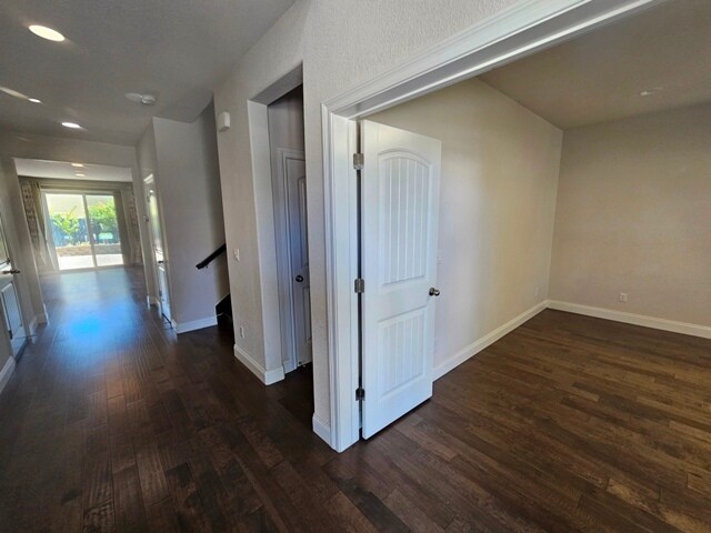 Building Photo - 914 Wilderness Way