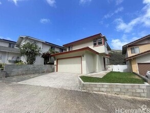 Building Photo - 833 Kealahou St