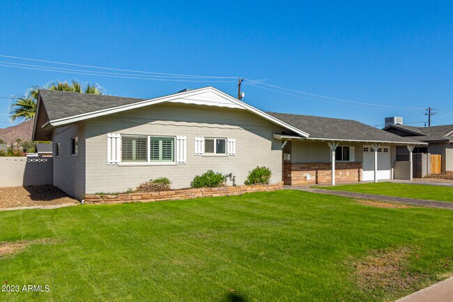 Building Photo - 5326 E Thomas Rd