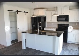 Foto del edificio - 4183 Boundary St