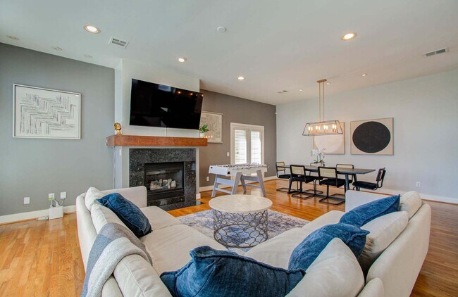 Foto del edificio - 5336 Darling St