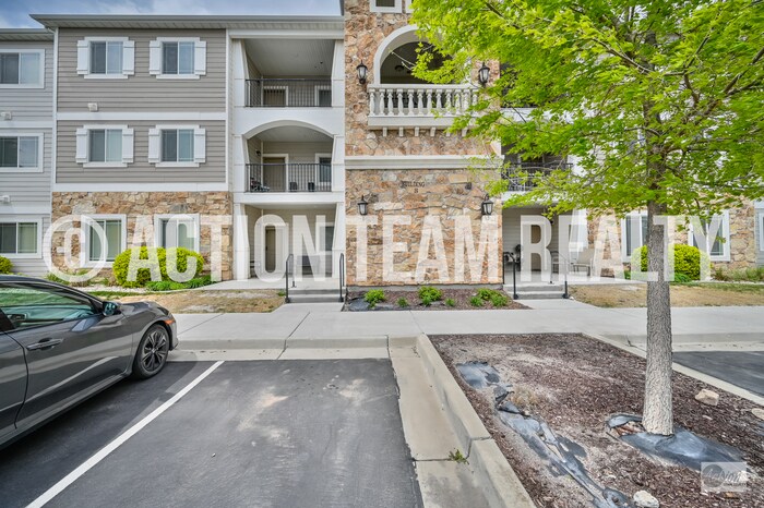 Foto principal - Top Floor Condo in Saratoga Springs!