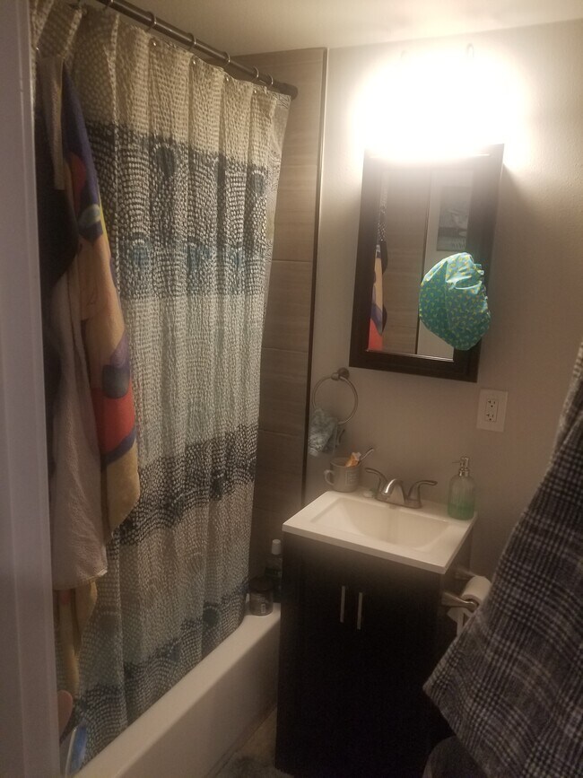 Foto del edificio - 3500 E 58th St