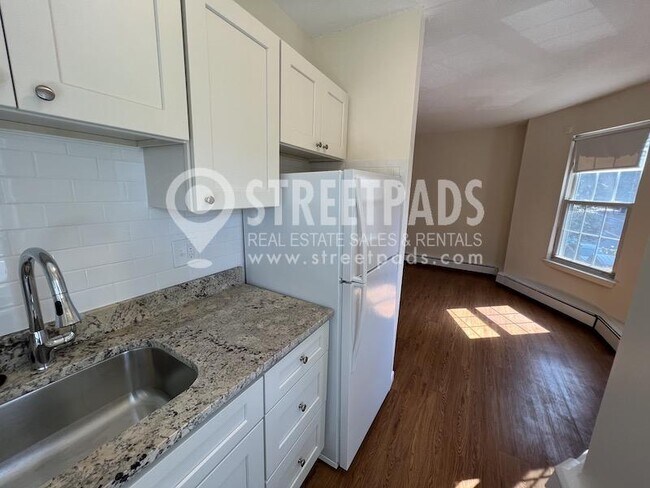 Foto del edificio - 1 bedroom in Boston MA 02130