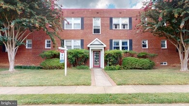 Building Photo - 1210 N Kenilworth St