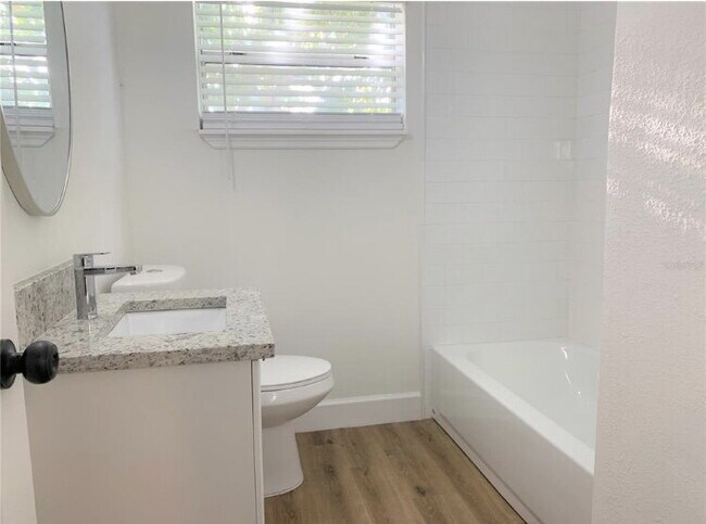 Building Photo - Adorable remodeled 3 bedroom 1 bath in Winter Haven