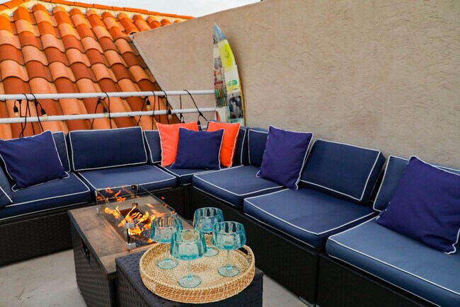 Foto del edificio - 1079 Sapphire St
