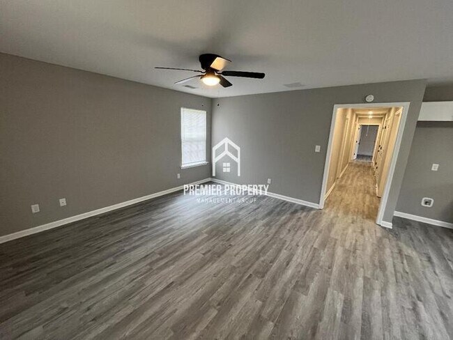 Foto del edificio - 3426 Rosecreek Cove