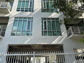 Building Photo - 3062 Bird Ave
