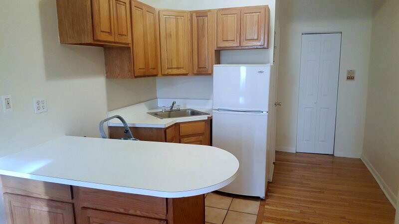 Foto del edificio - 327 E 75th St