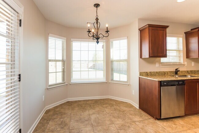 Building Photo - 3208 Vandelay Cove