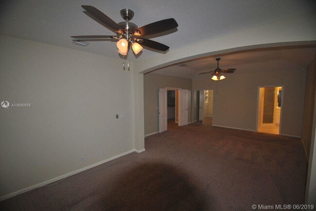 Foto del edificio - 9632 Vineyard Ct