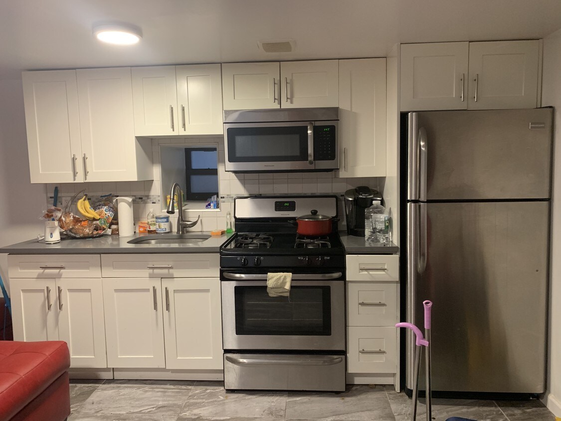 Open kitchen - 1812 Wallace Ave