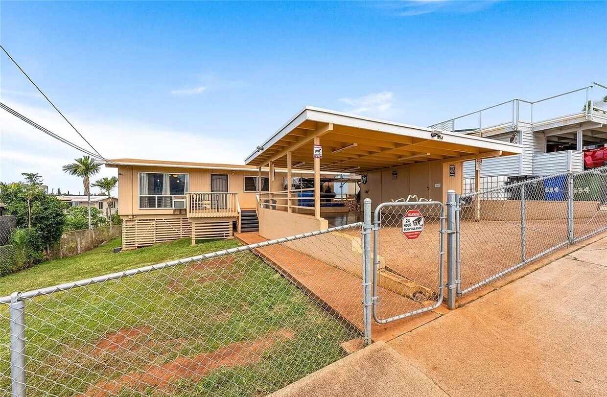 Primary Photo - Charming Lower Makakilo Single Level Home,...