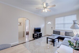 Building Photo - 9400 Bellaire Blvd