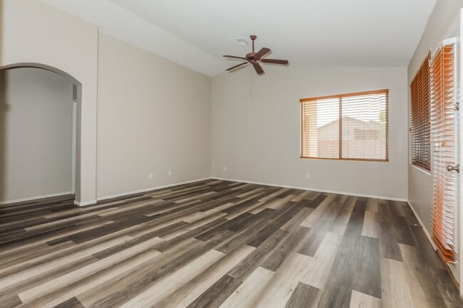 Building Photo - 4319 E Amarillo Dr