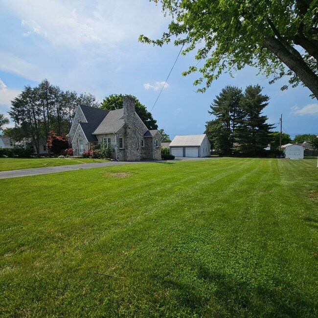 Foto del edificio - COMING SOON!!  Gorgeous 4 Bedroom Home in ...