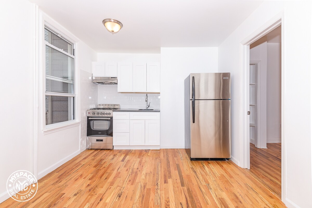 Foto principal - 285 Devoe St
