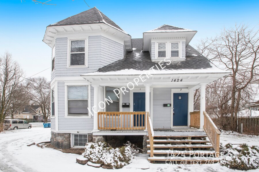 Primary Photo - 1424 Portage Street