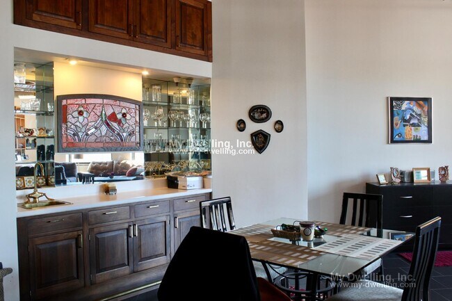 Foto del edificio - 312 E Buffalo St