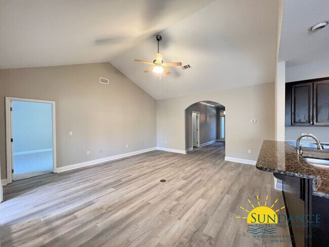 Building Photo - Santa Rosa Beach Home in Peach Creek Subdivision!
