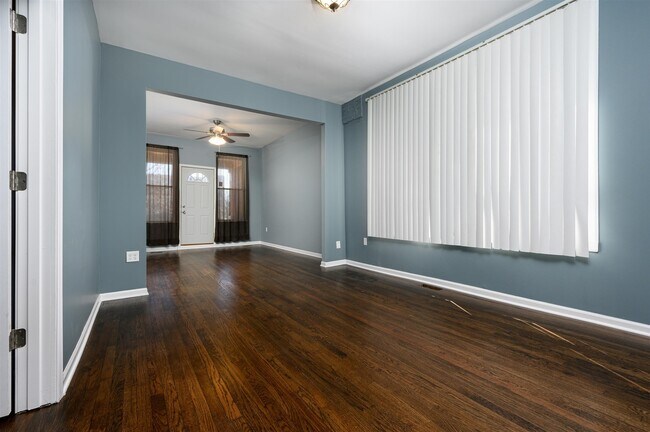 Foto del edificio - 808 N Sacramento Blvd
