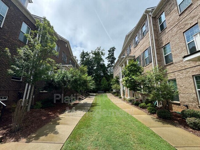 Foto del edificio - 707 Topsail Ln