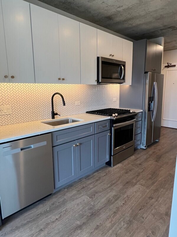 Photo - 603 N Wells St Apartment