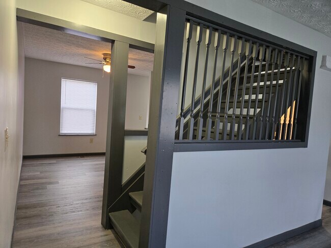Foto del edificio - 6048 Trowbridge Way