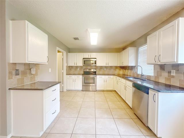 Foto del edificio - 4512 Bellcrest Dr