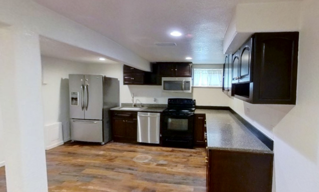 Foto del edificio - 6674 Newland St
