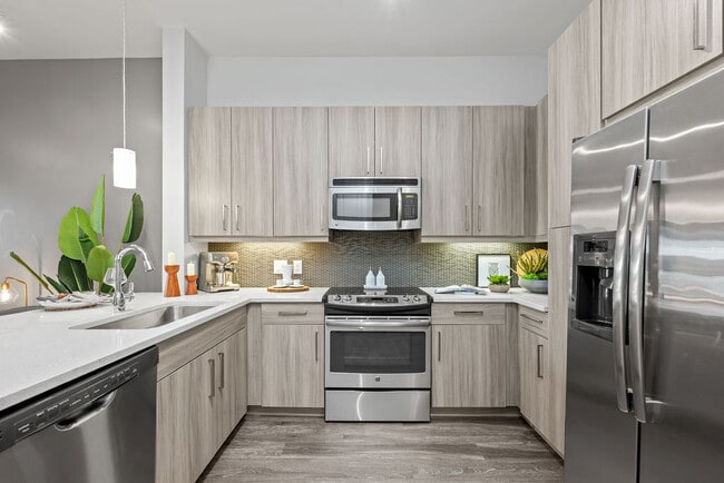 Circa Uptown apartments — community photo - Circa Uptown