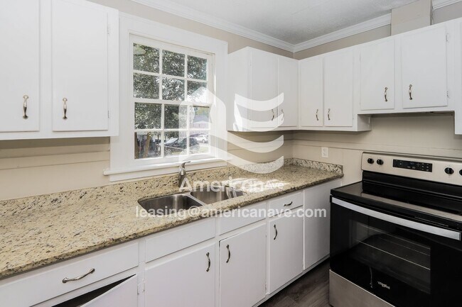 Foto del edificio - 1580 Burton Ave