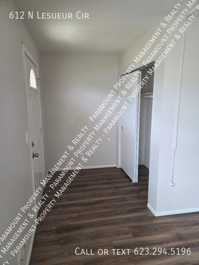 Building Photo - 612 N Lesueur Cir