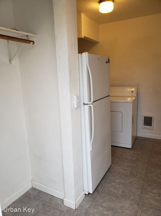 Foto del edificio - 5049 Delridge Way SW