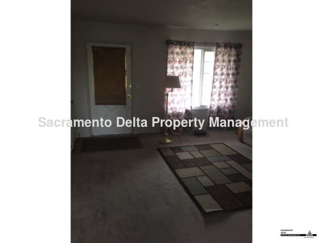 Building Photo - 7206 Strand St