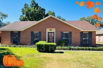 Building Photo - 728 E Gardendale Dr