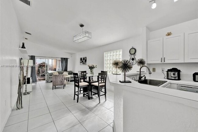 Foto del edificio - 13721 SW 119th Ave