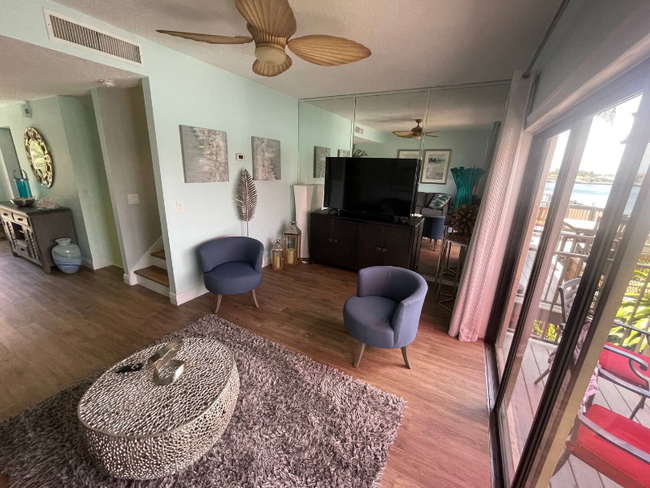 Foto del edificio - 325 Island Way